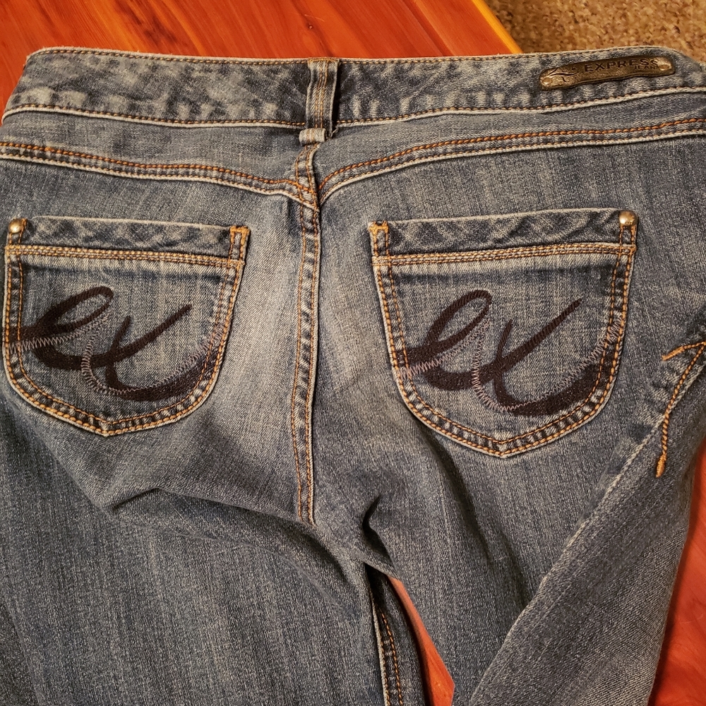 Express Jean's - Picture 4 of 4